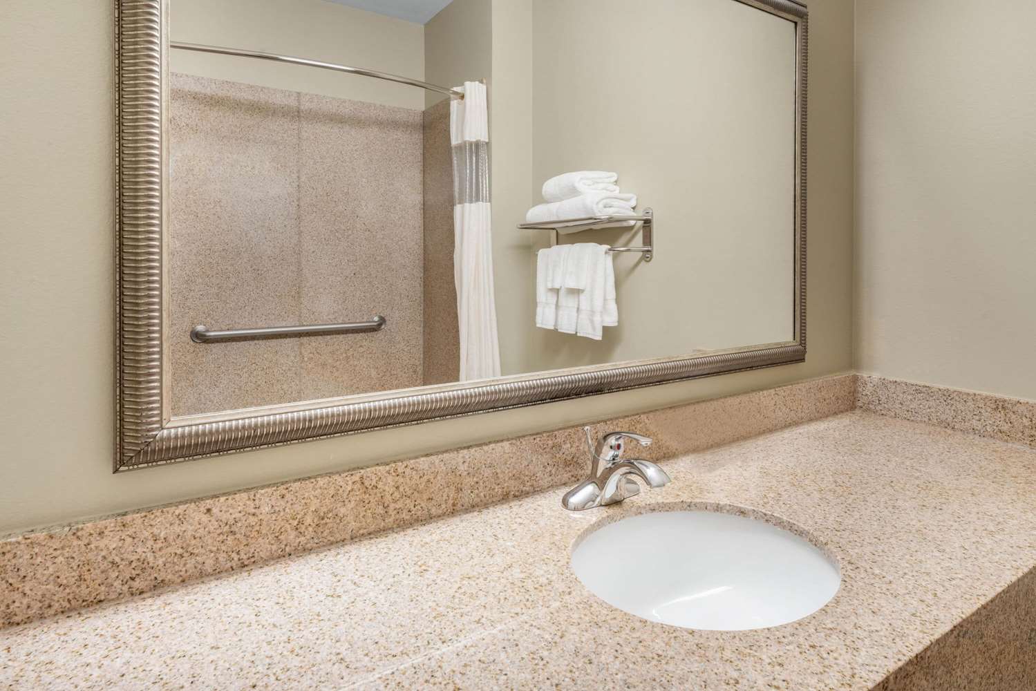 La Quinta Inn and Suites by Wyndham Broussard - Lafayette Area 27/28