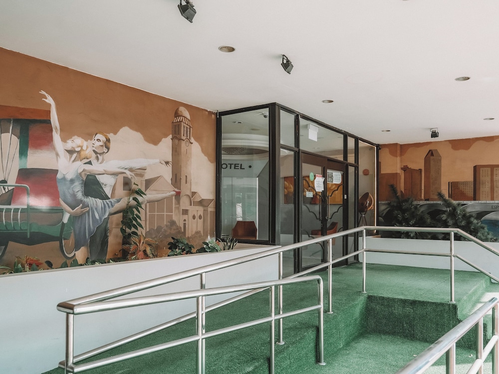 REGIN HOTEL 47/56