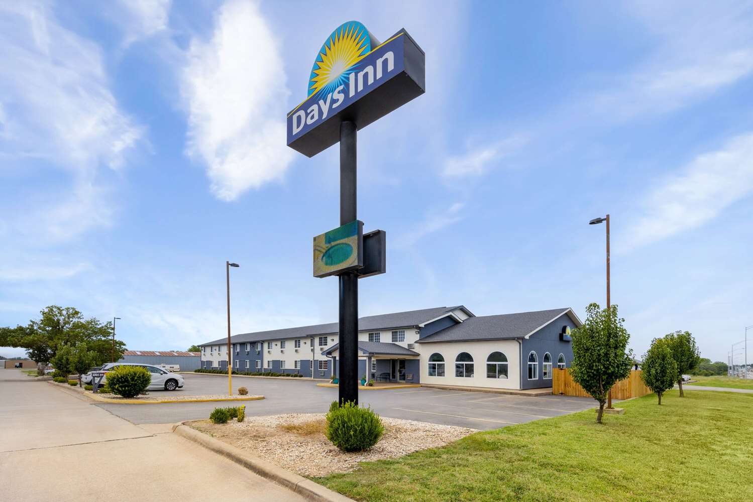 Days Inn by Wyndham Miami 24/27