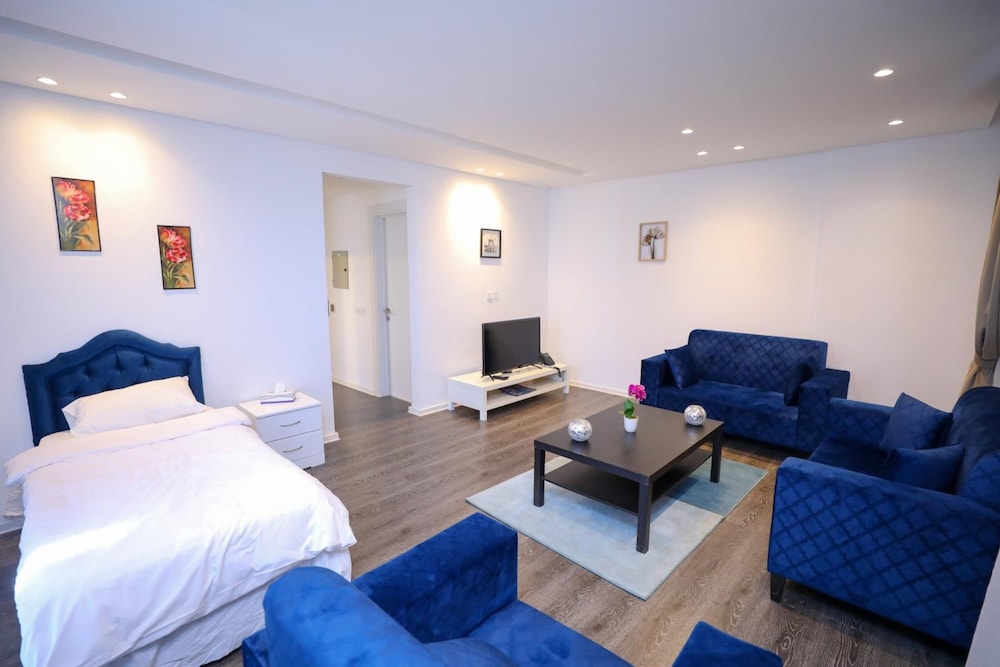 Magic Suite Hotel Salmiya 24/51