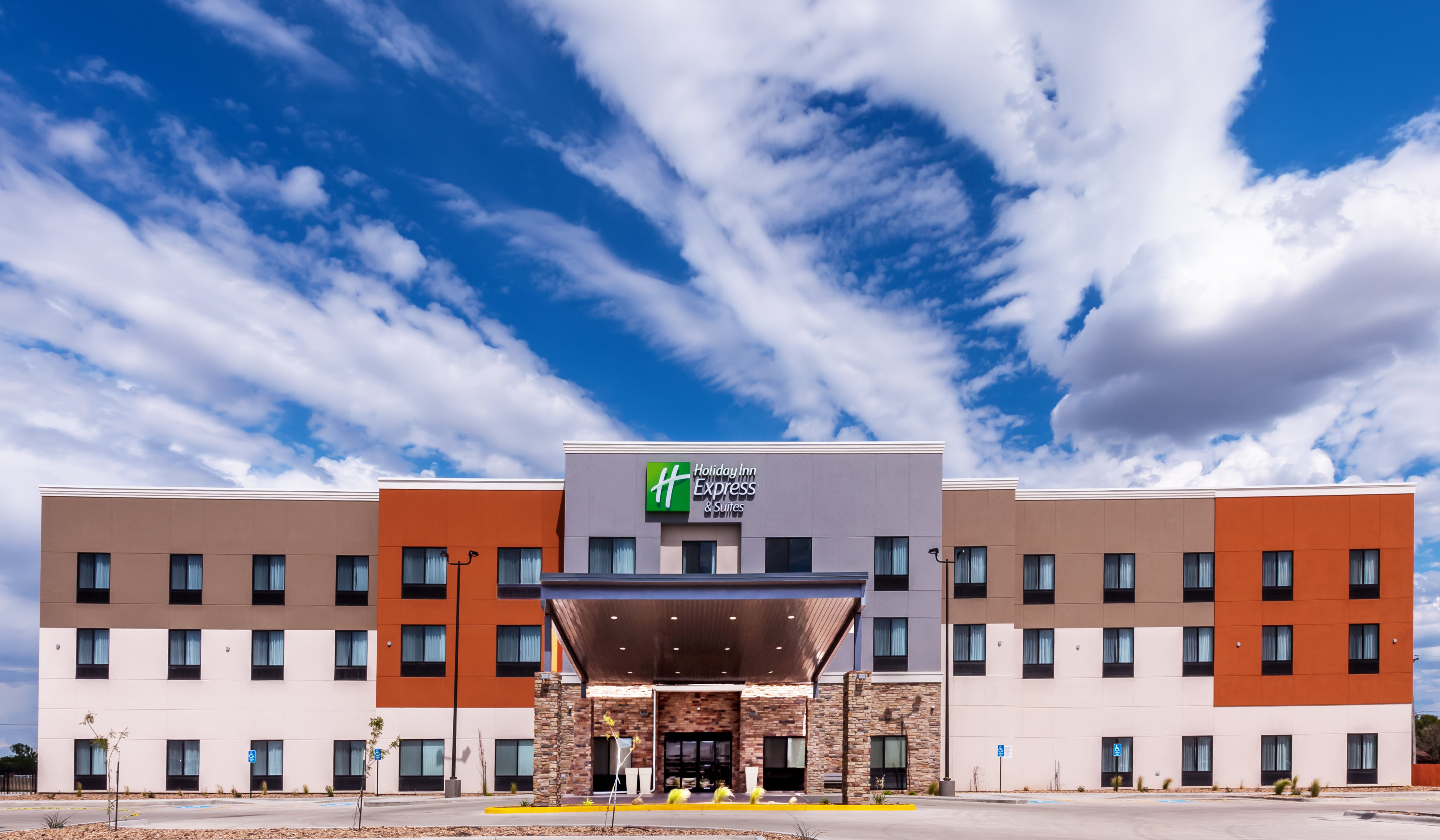 HOLIDAY INN EXPRESS & SUITES PERRYTON 3/50