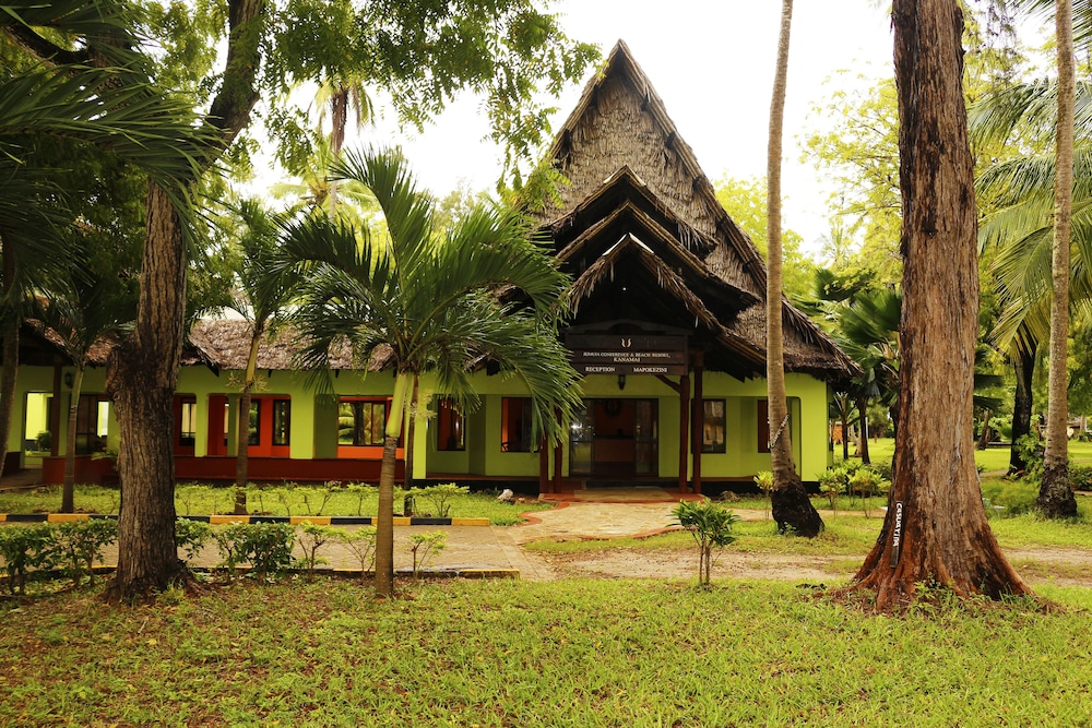 Jumuia Conference & Beach Resort 43/45
