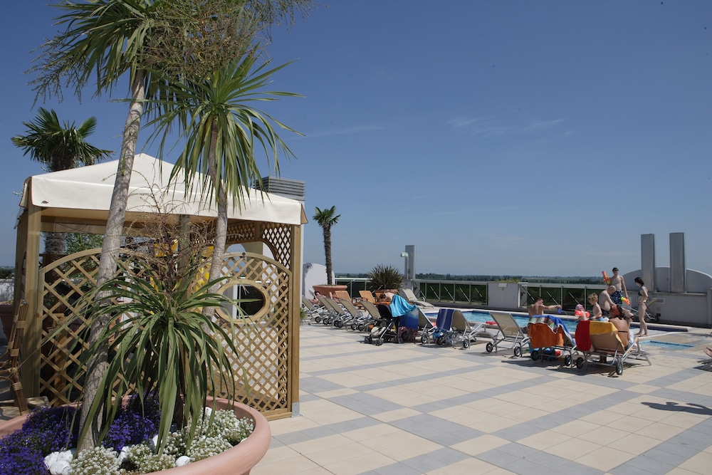 Eraclea Palace Hotel 7/77