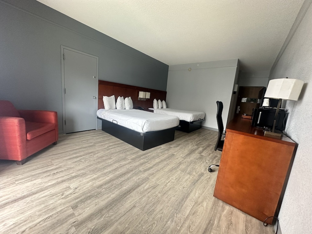 غرفة بسريرين مزدوجين لذوي الإعاقة، Super 8 by Wyndham Dallas Love Field Airport 6/9