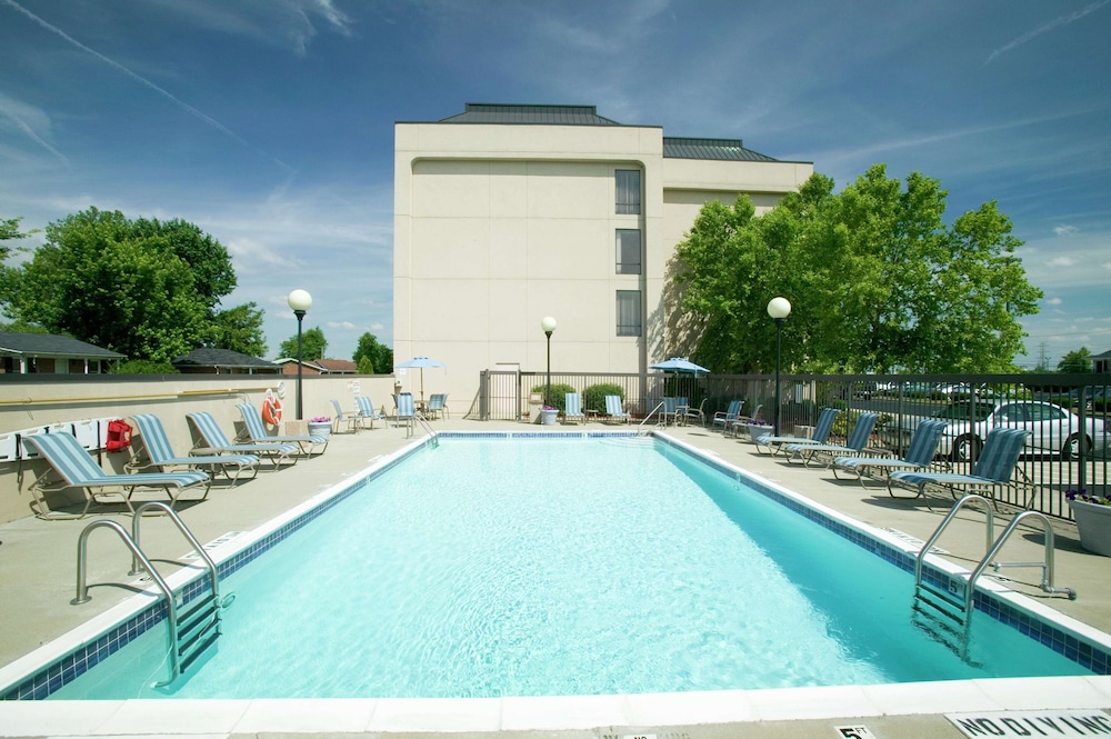 Hampton Inn Clarksville 55/60