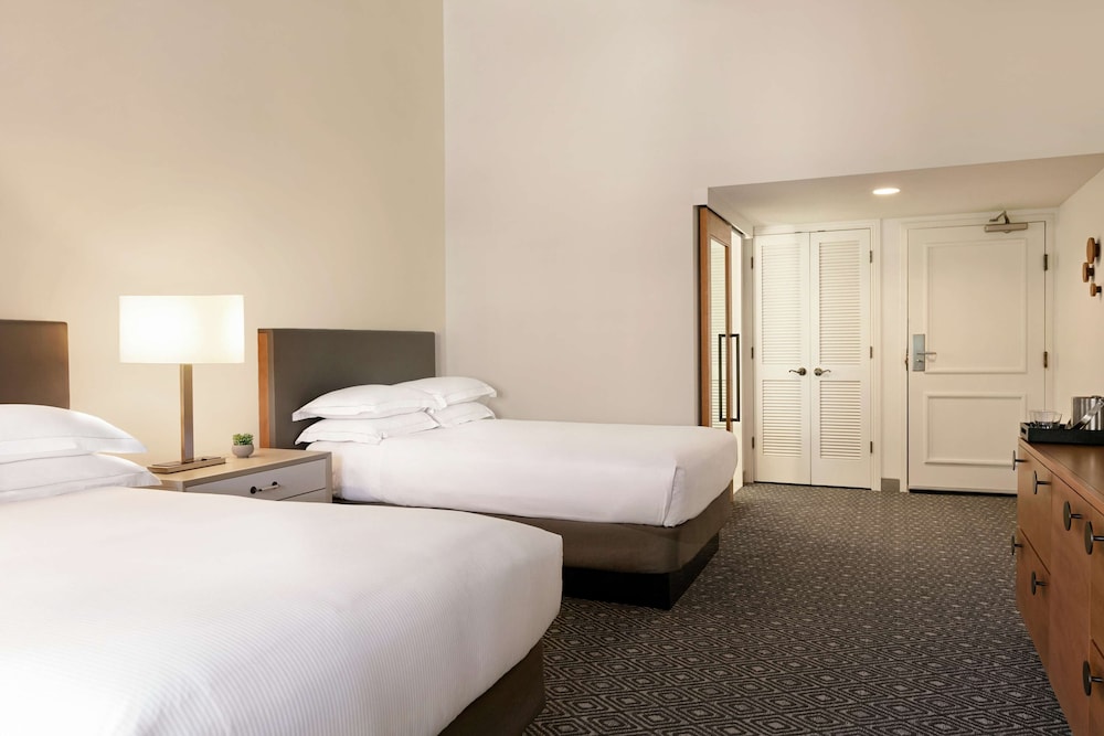 Hilton Scottsdale Resort & Villas 21/77