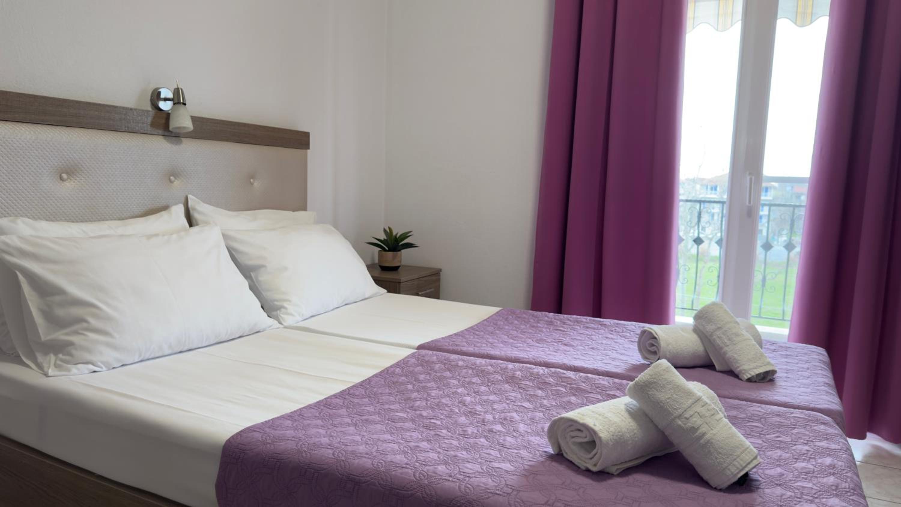 Christina Hotel 24/50
