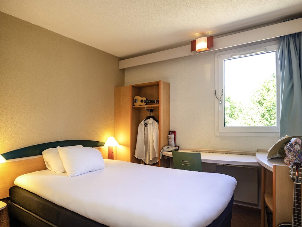Ibis Autun 15/45