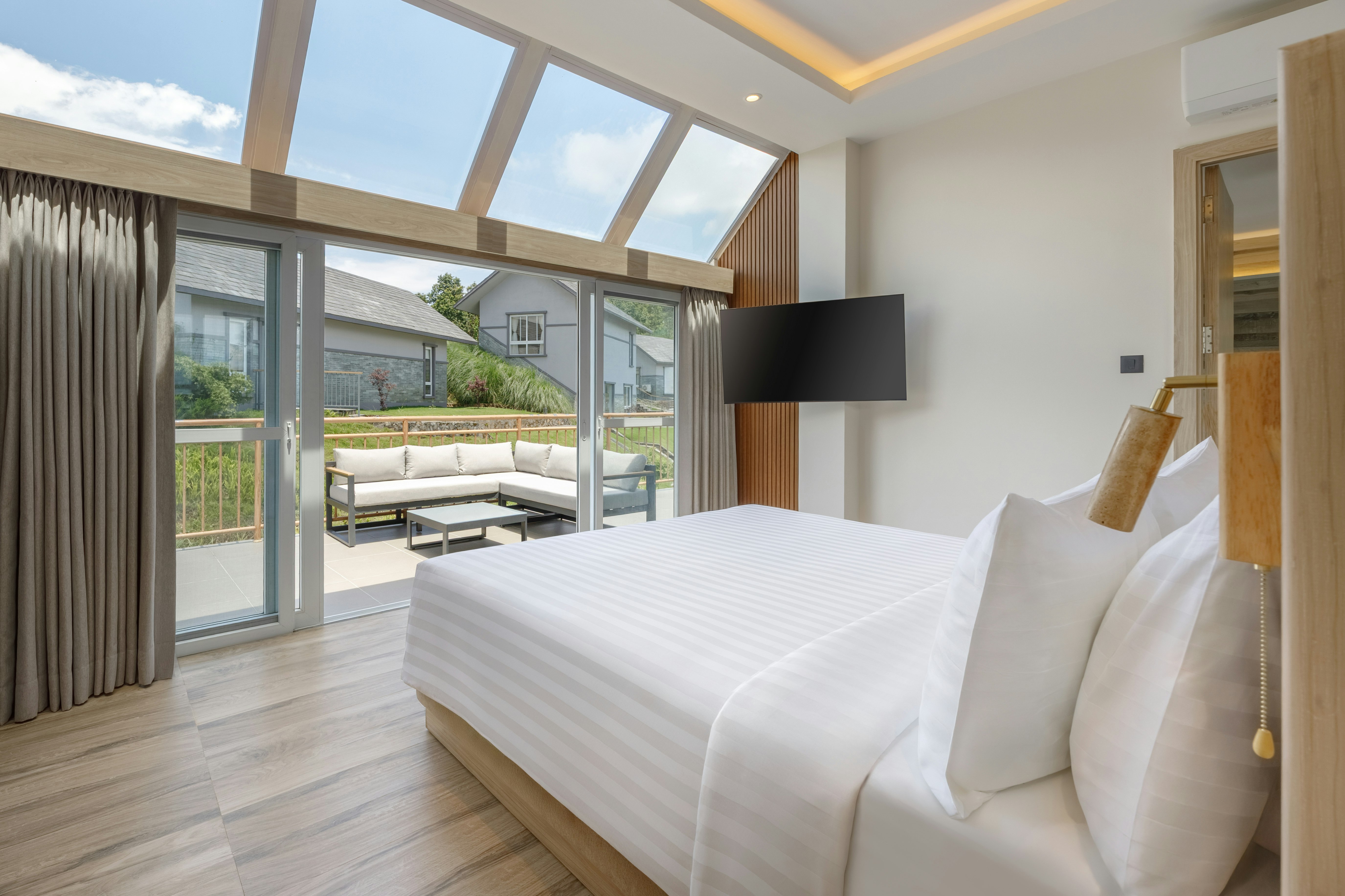 Himalayan Hideaway Resort Pokhara, The Centara Collection 18/62