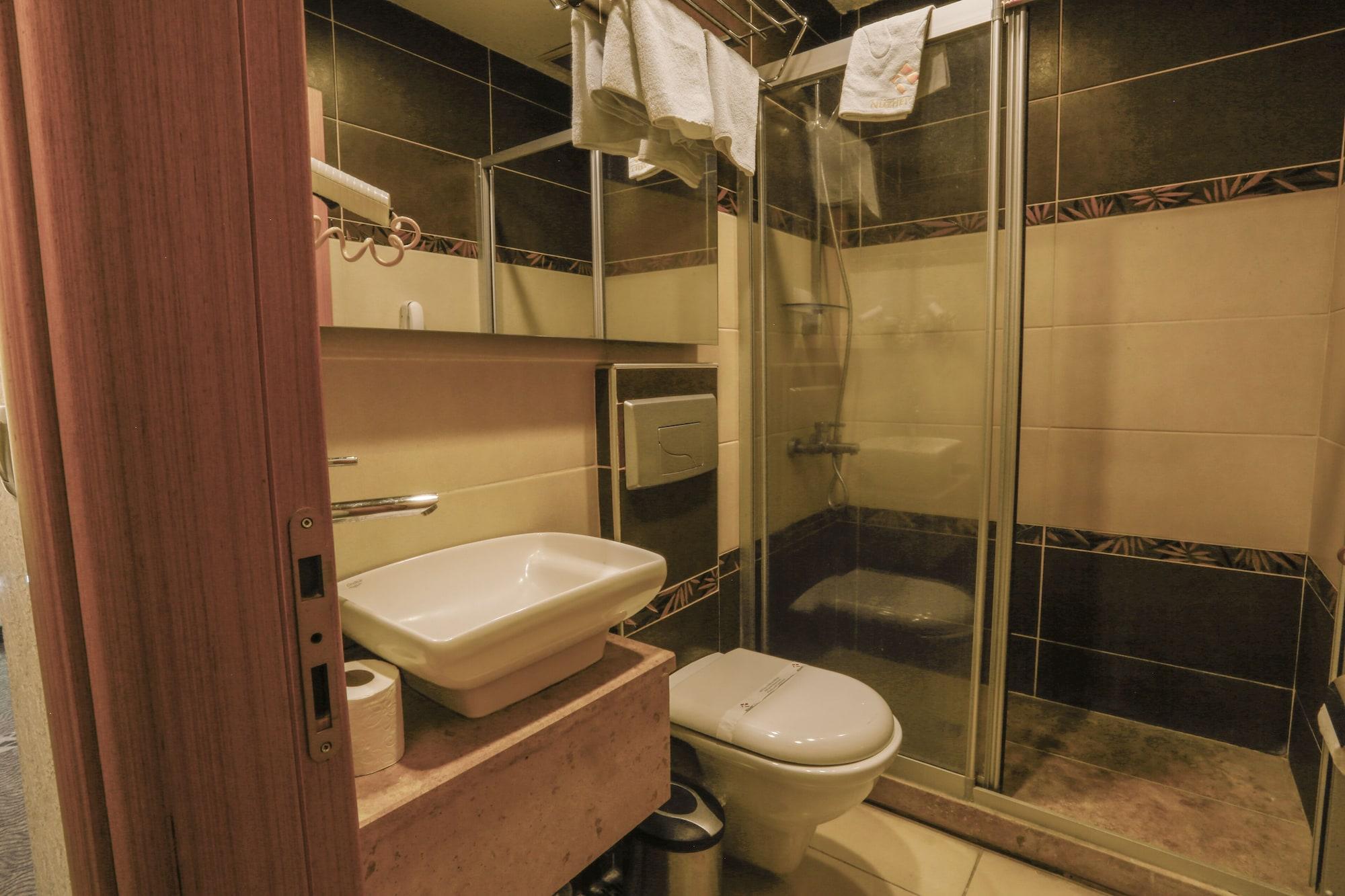 Nuzhet Hotel 28/29