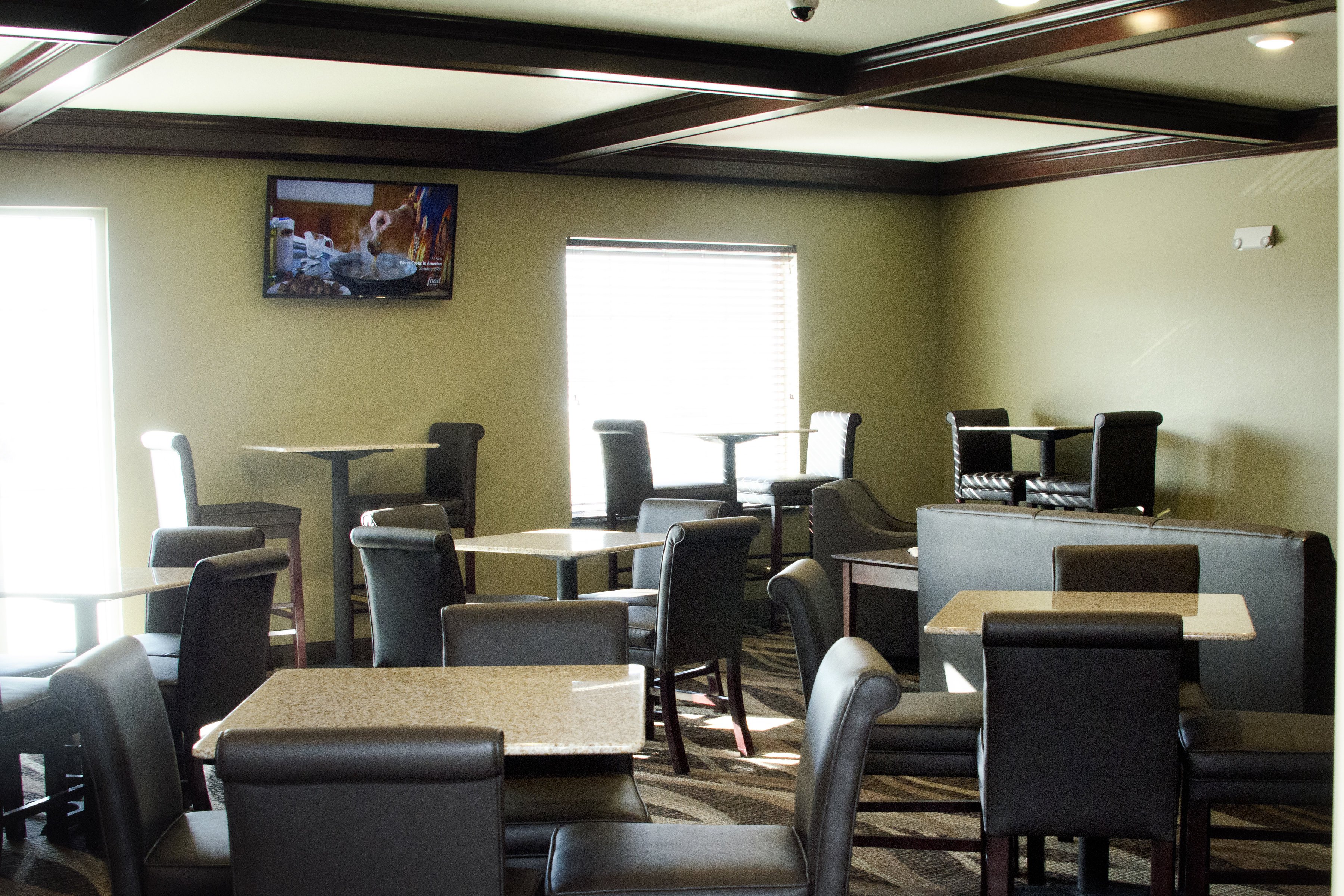 Cobblestone Inn & Suites - Soda Springs 24/36
