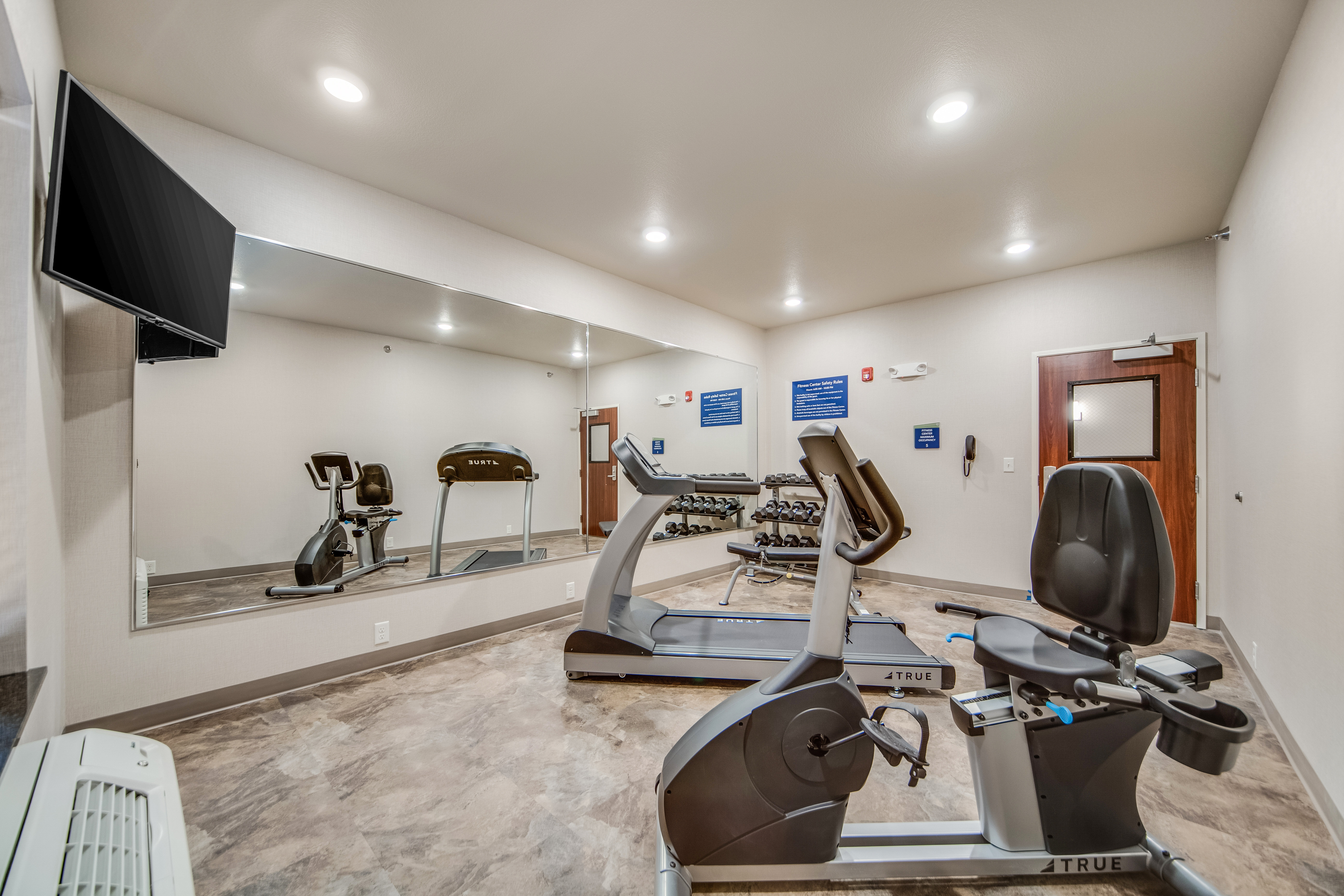 Cobblestone Hotel & Suites - Cozad 25/45