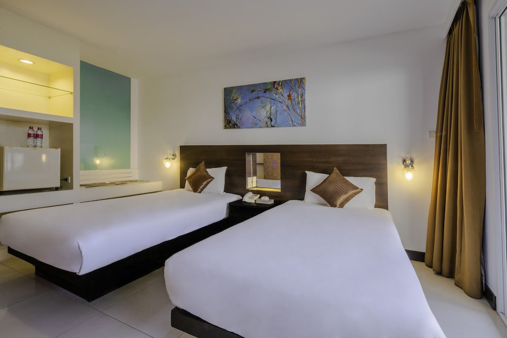 Baron Beach Hotel 23/73