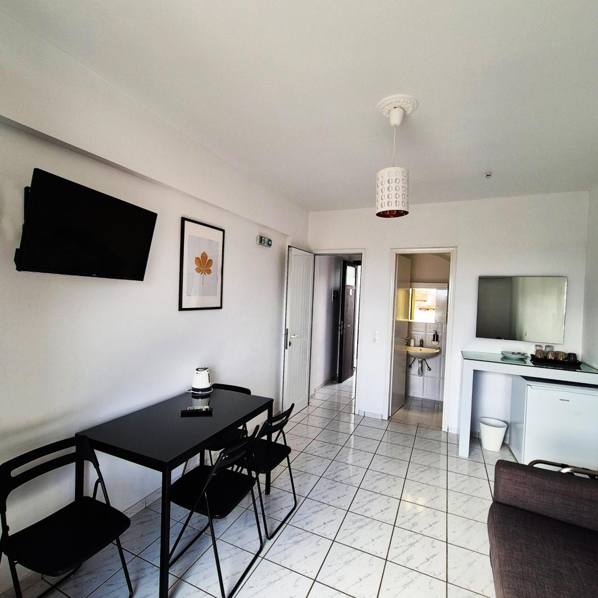 Natalies Hotel and Apartments 39/54