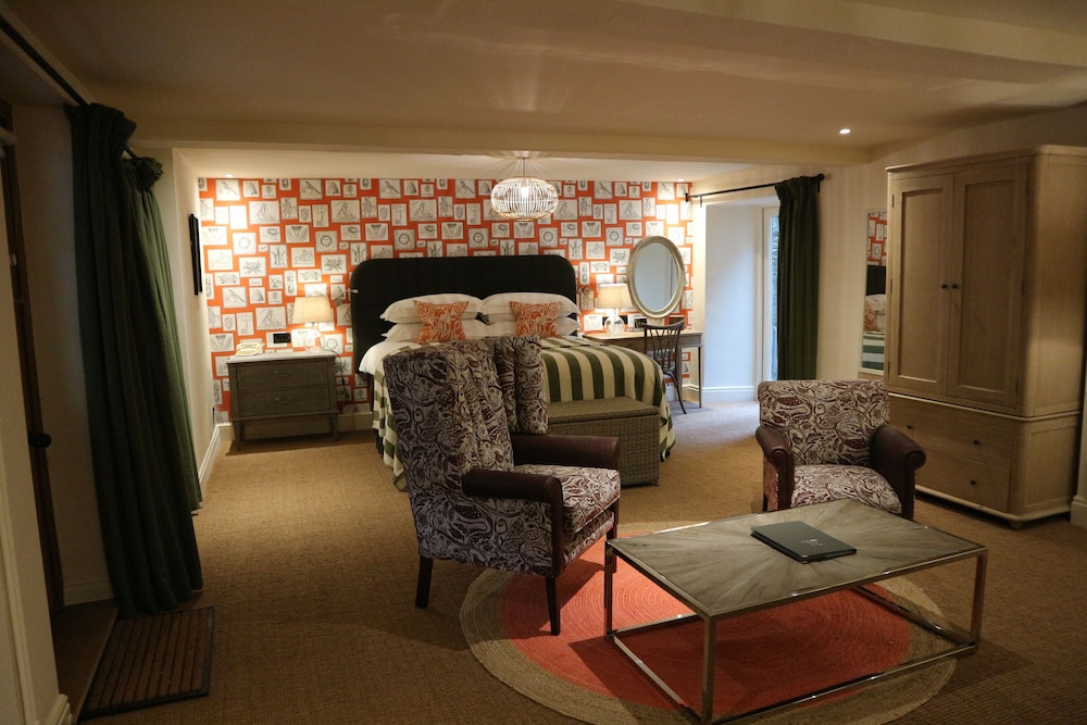 The Close Hotel 24/50