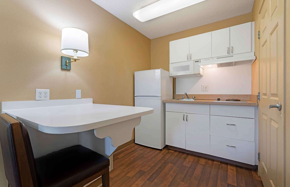 Extended Stay America Suites Sacramento - South Natomas 51/51