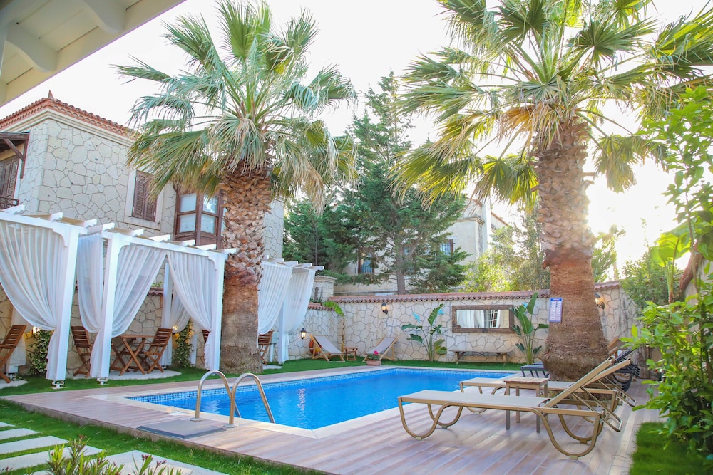 Alacati Balbadem Hotel 51/59
