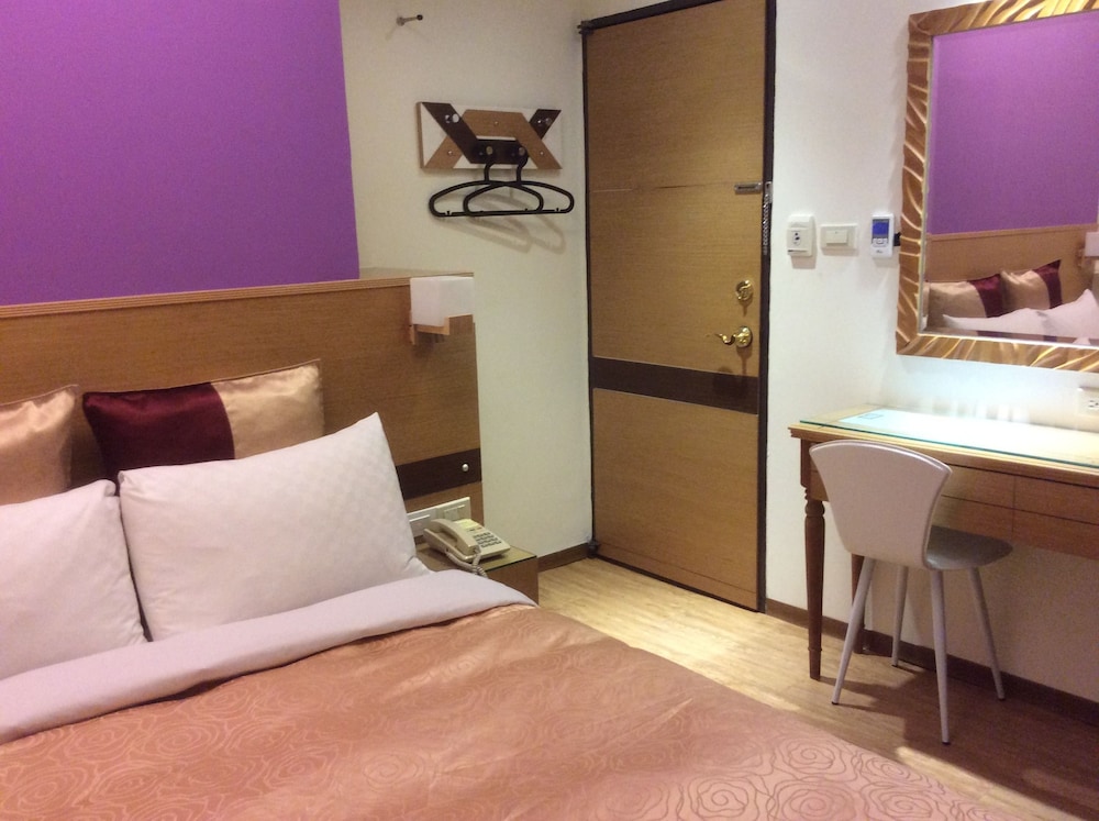 Purple Garden Hotel 17/27