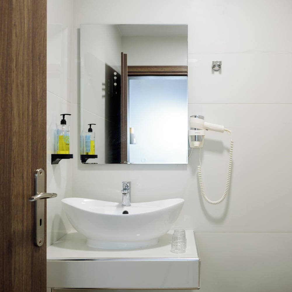 Karidis Hotel 48/48