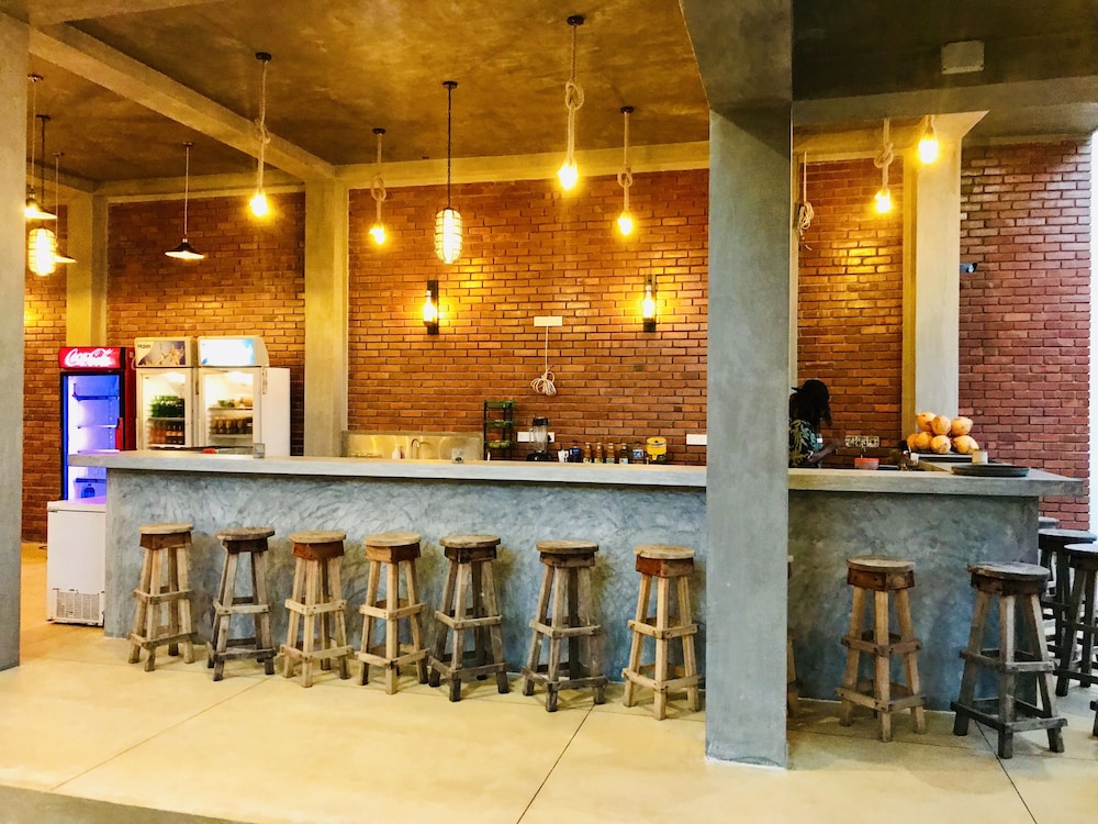 Central Beach Inn 35/50