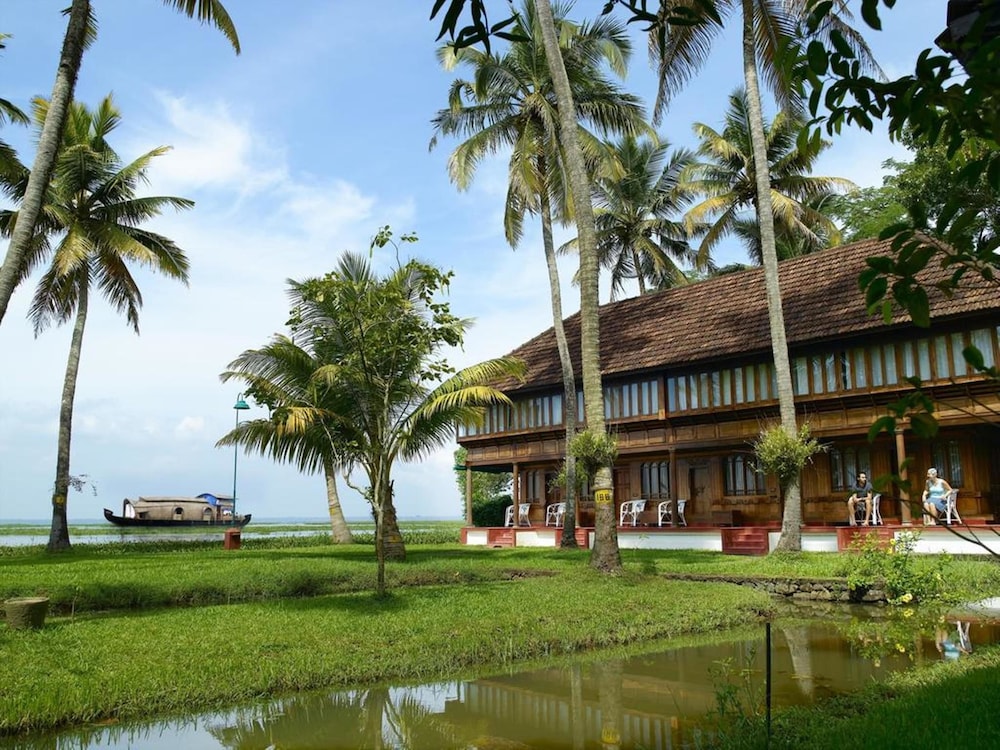 Coconut Lagoon Cgh Earth in KOTTAYAM