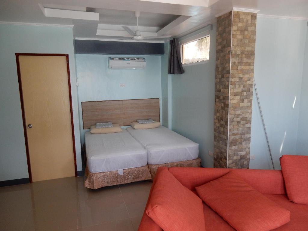 Room, Twin Beds, Beach Front, Sofa