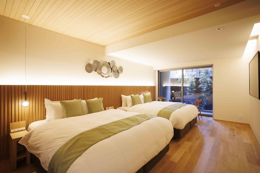 DELUXE, SUITE, SAUNA