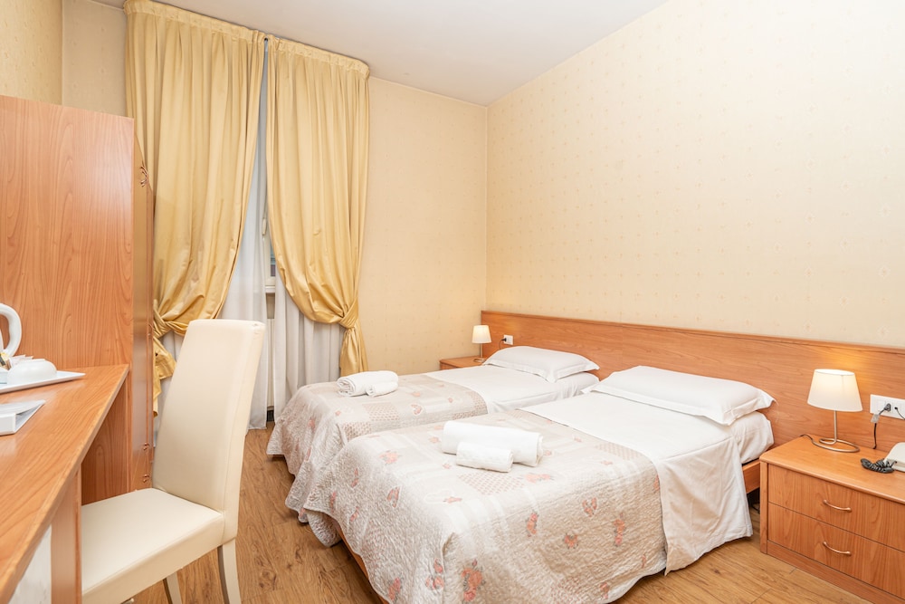 Hotel Donatello 34/53