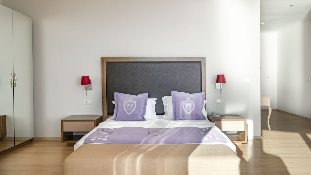 Ladies Beach Residence Hotel 20/68