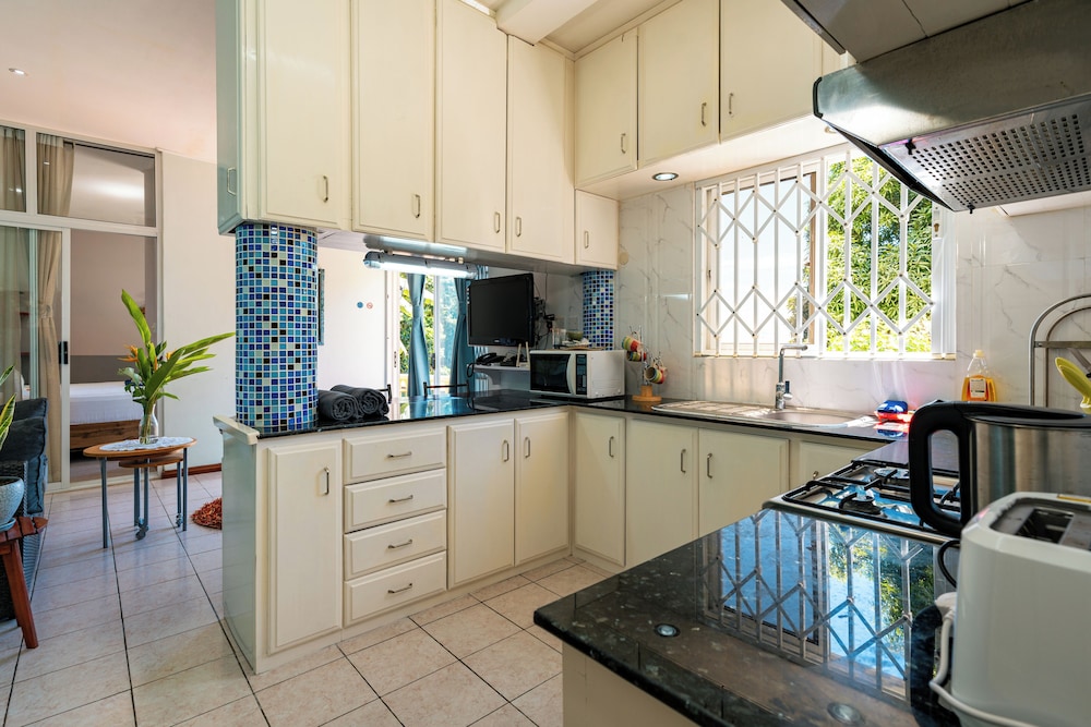 Glacis Heights Villa 27/50