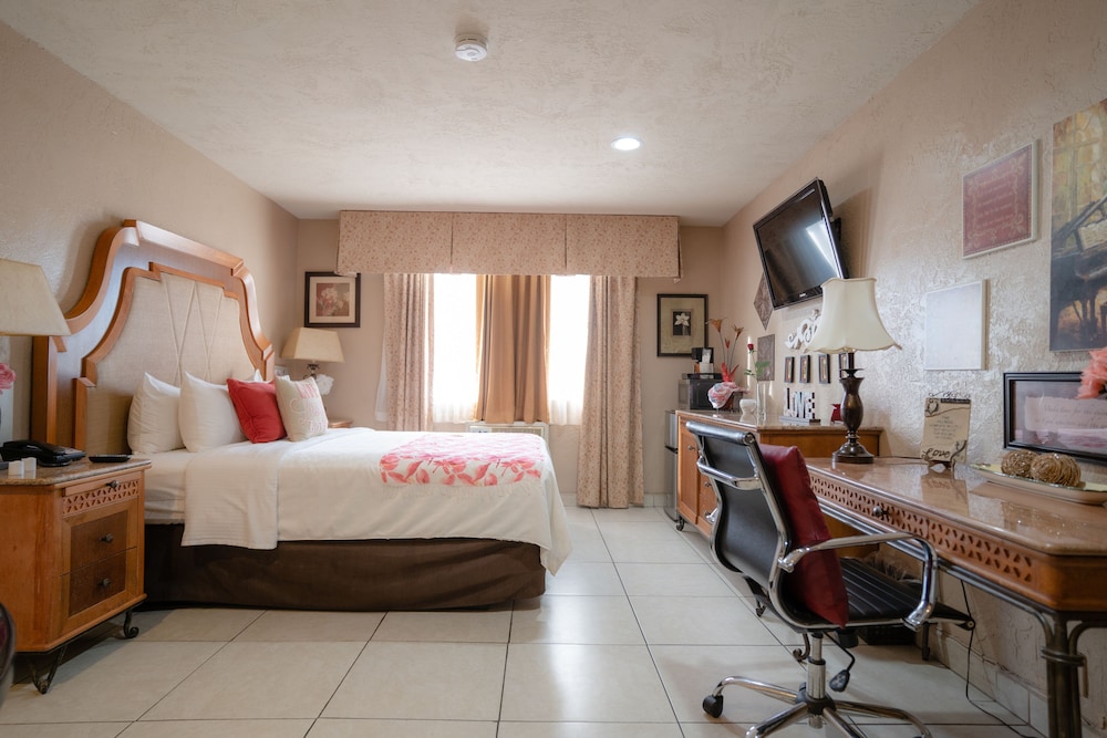 Quality Inn Suites Near the Border 29/67
