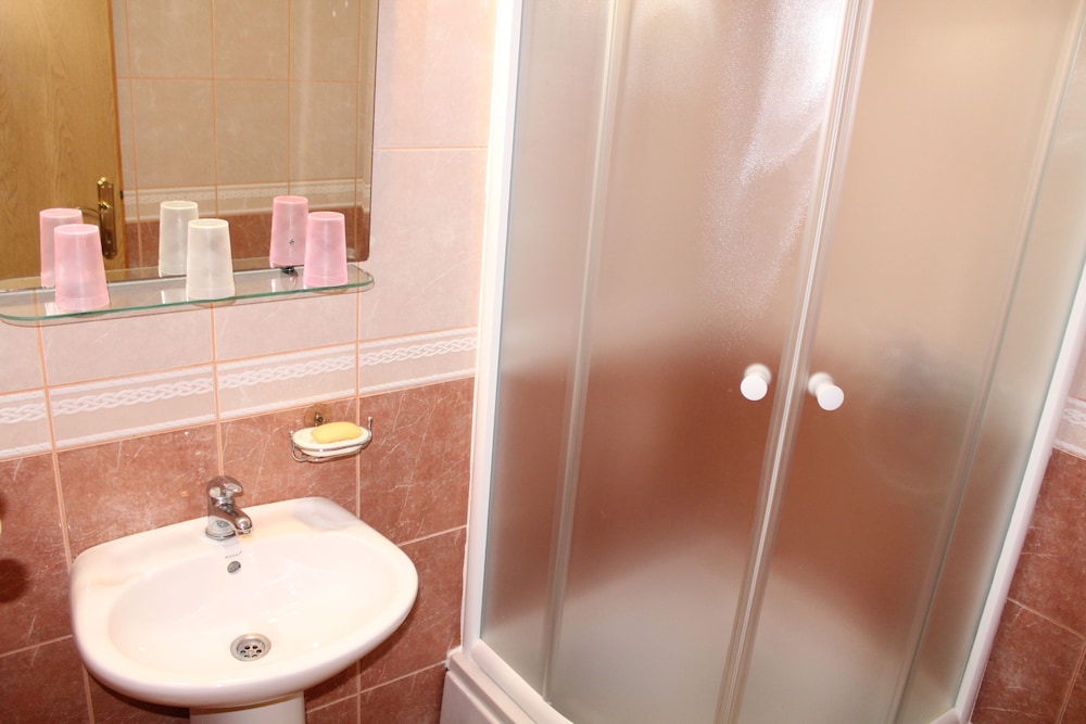 Guest House Tomanovic 36/43