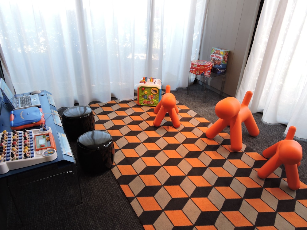 Ibis Styles Cognac 42/50