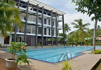 Olanro Hotel 3/40