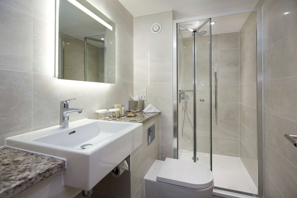 Doubletree By Hilton London Excel 25/78