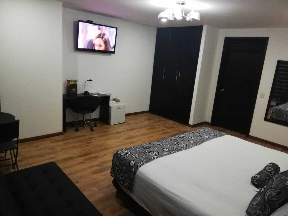 HOTEL SANTAFE REAL 12/23