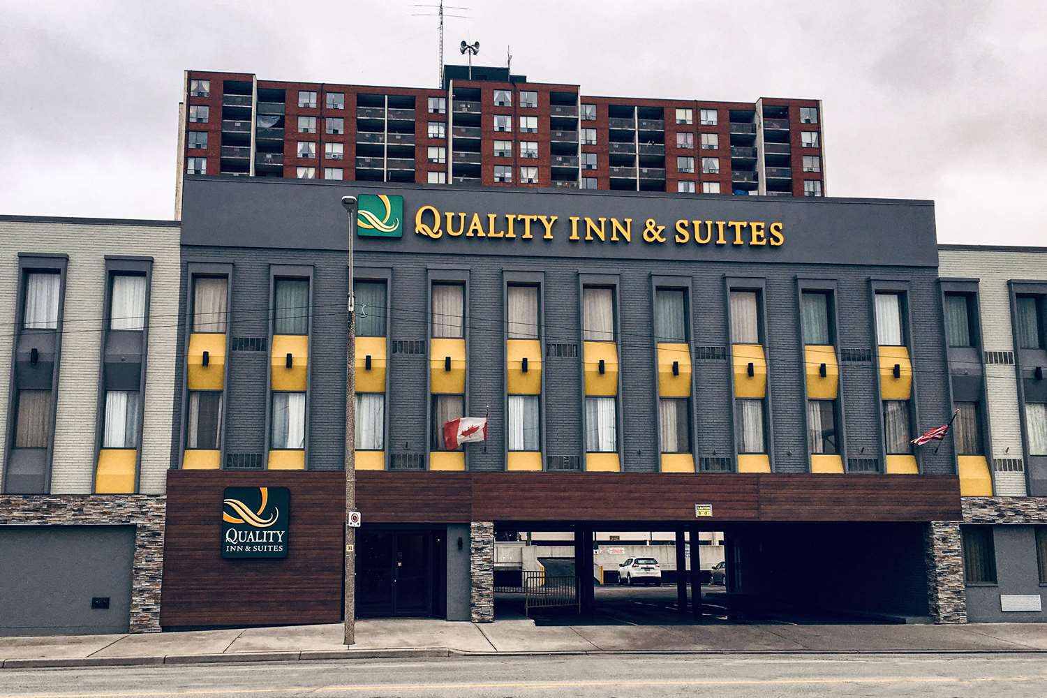 Quality Inn & Suites Downtown Windsor 2/20