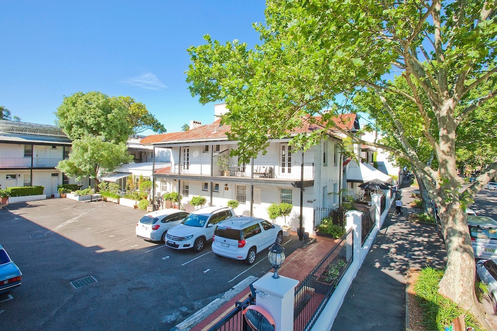 The Hughenden Boutique Hotel 70/76
