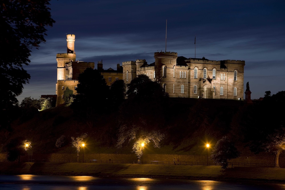 Inverness City Suites 44/50