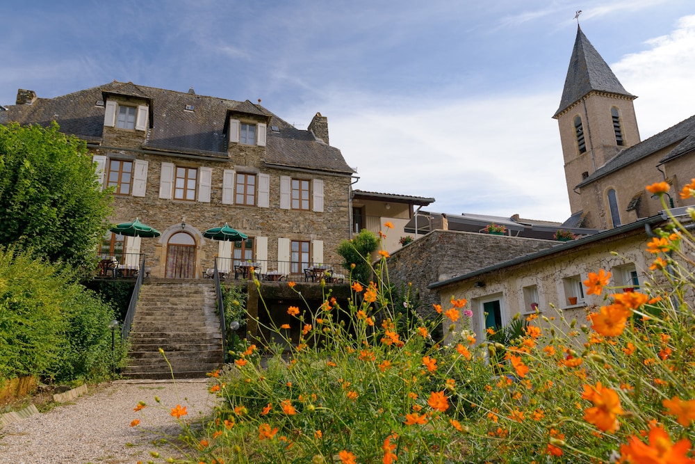 HOSTELLERIE DES LAURIERS 29/30