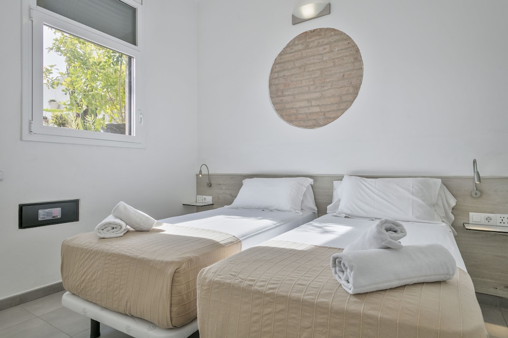 1 BEDROOM, PENTHOUSE, CITY VIEW, TERRACE