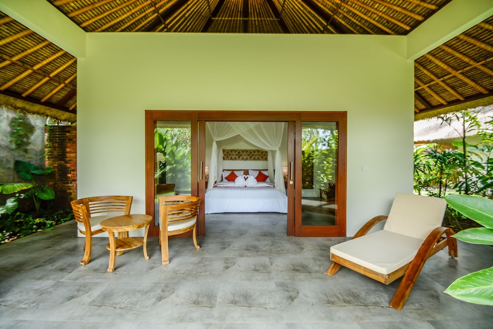 The Pandora Hotel 35/50