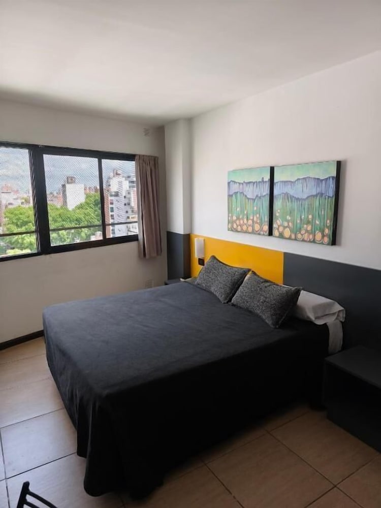Apart Hotel Alvear 3/23