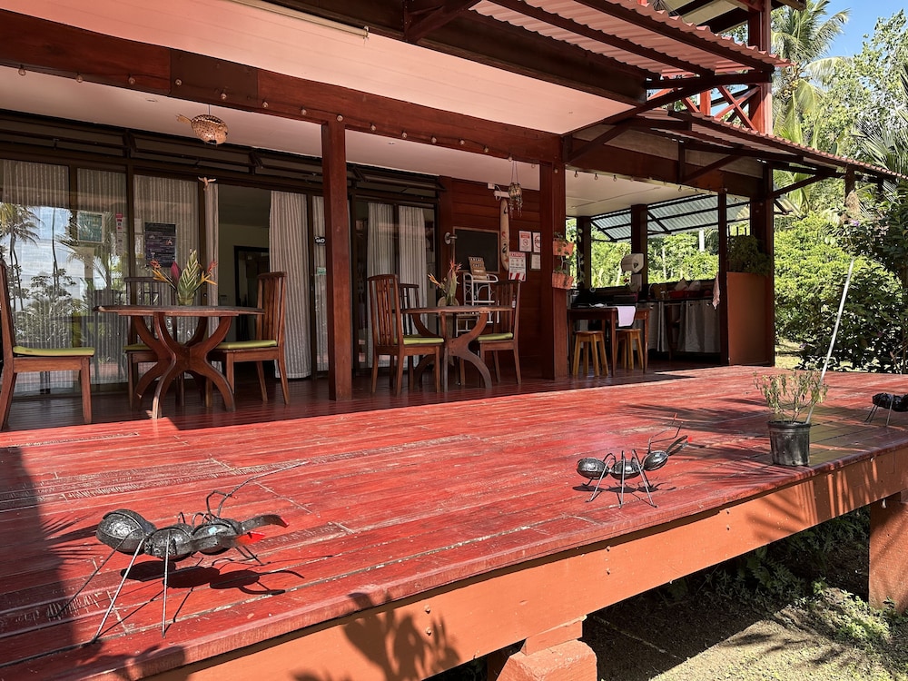 KENAKI LODGE 35/50