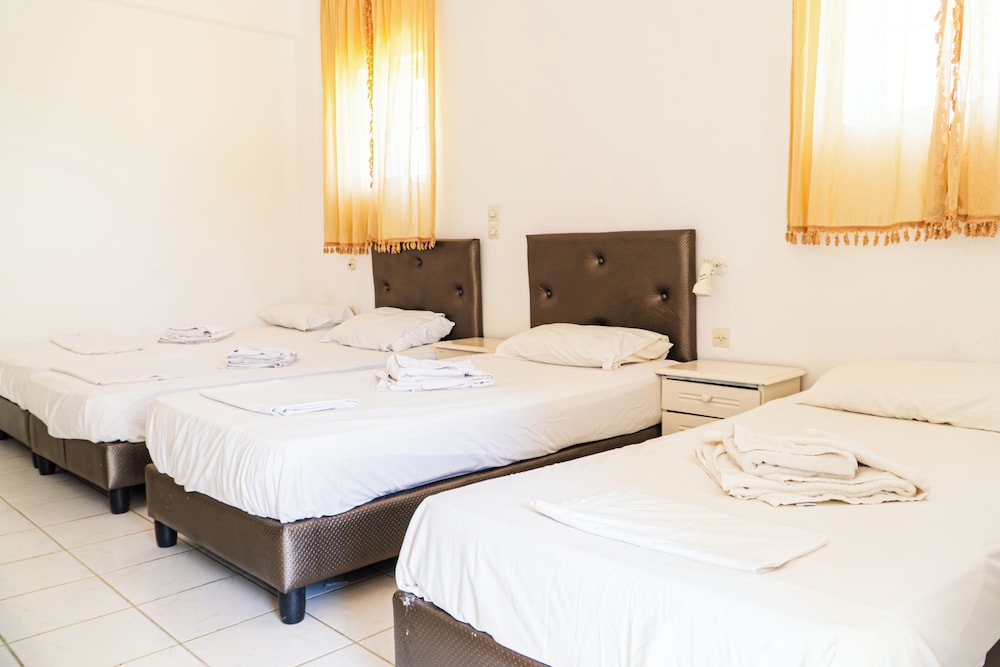 Ikaros Hotel 27/70