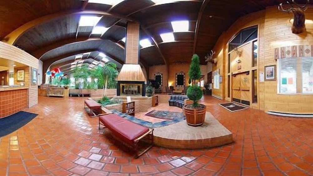 Douglas Inn Amp Conference Center 44/50