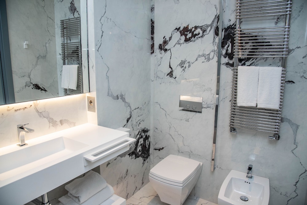 The Promenade Luxury Wellness Hotel 67/68