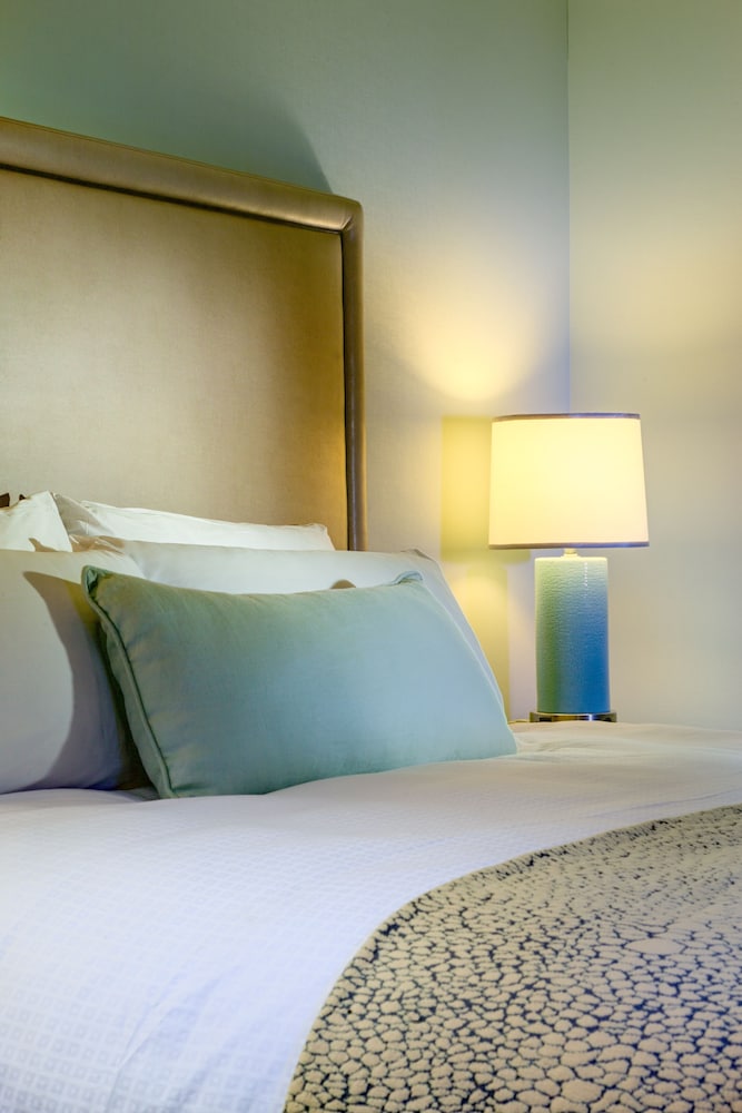 Loews Coronado Bay Resort 28/80