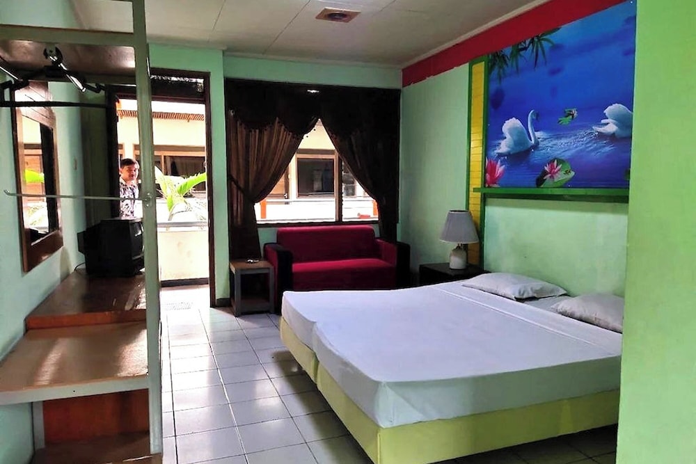 Hotel Bandung Permai by ZUZU 30/34