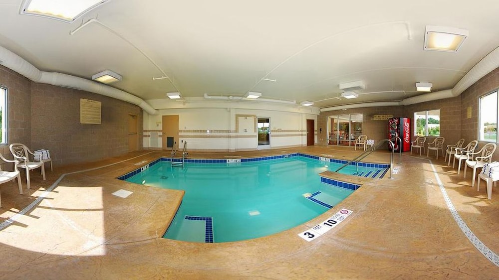 Comfort Inn & Suites Saratoga Springs 15/24